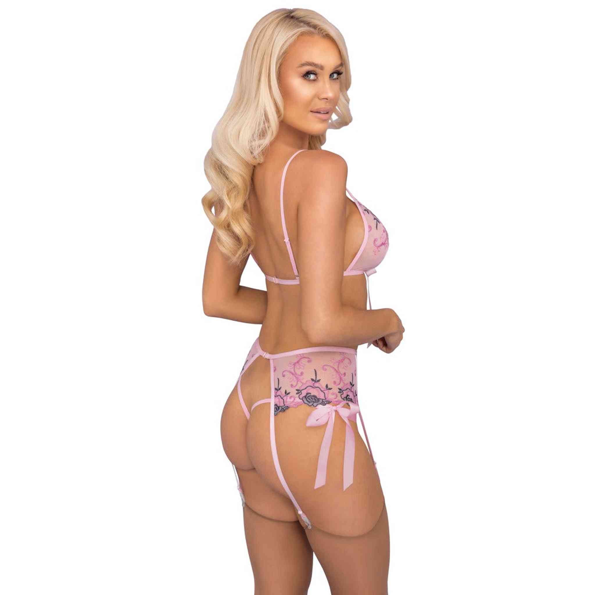 Completo Sexy Rosa con Fiocchi e Ricami a Fiori