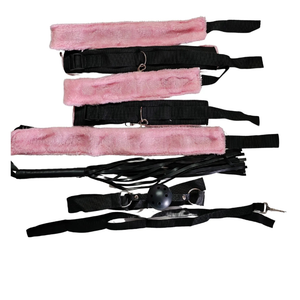 Kit BDSM 8 pezzi Rosa e Nero