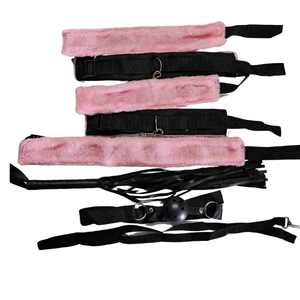 Kit BDSM 8 pezzi Rosa e Nero