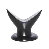 Espansore anale nero FAAK-065 a forma di V con finitura opaca lucida