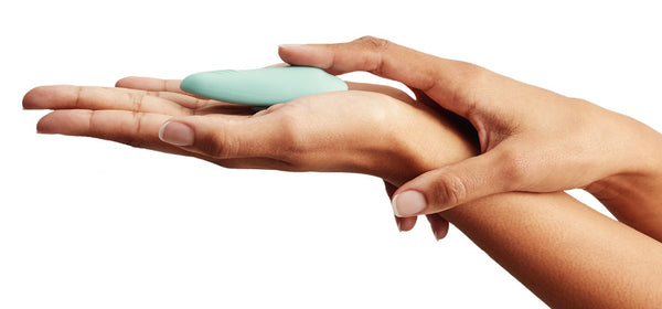 We-Vibe Moxie+: vibratore da mutandina con clip magnetica, Turchese, foto 2