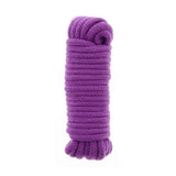 Corda da bondage intrecciata viola BondX vista ravvicinata su sfondo bianco