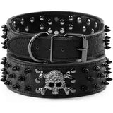 Collare spesso in ecopelle nero con skull centrale e borchie nere