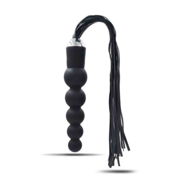 Dildo anale Globe Anal Whip nero simmetrico su sfondo bianco con dettaglio punta metallica