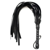 Fustigatore nero in ecopelle a frange piatte con anello per pollice