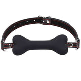 Collare pelle nera simmetrico con osso in silicone nero centrale