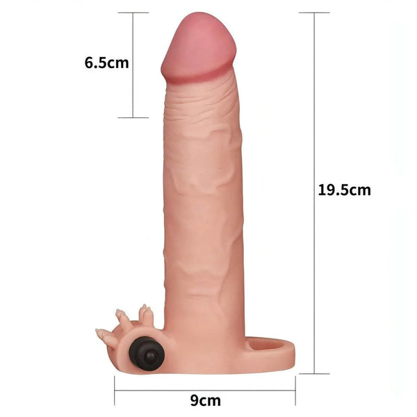 Guaina fallica realistica con stimolatore clitorideo e anello 7.6 cm extra