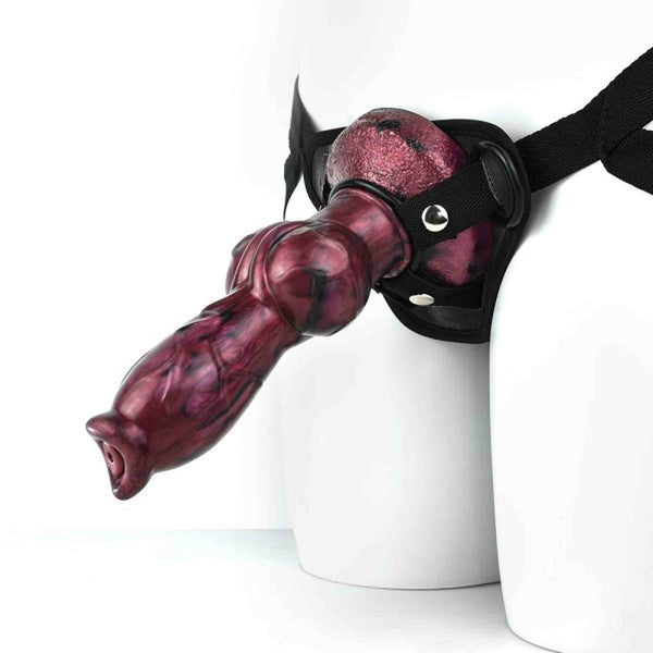 Giocattolo erotico Jove in silicone rosso scuro con venature nere su cintura nera