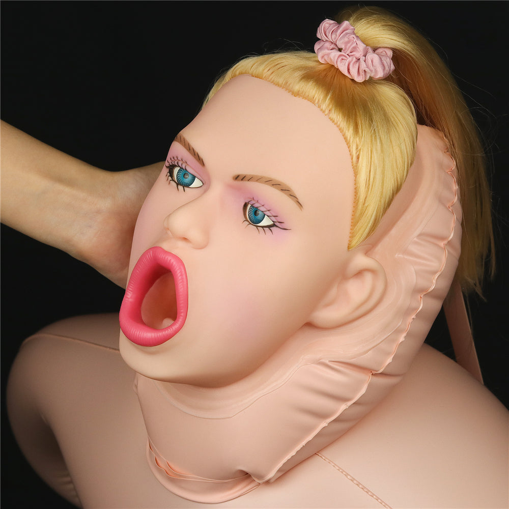 Bambola BiondaHorny Cowgirl Doll - Volto in 3D, Capelli e Inserti Super Realistici in Silicone