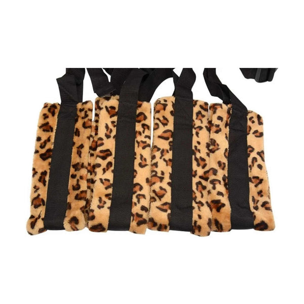 Vista dall'alto cinghie parallele altalena amore con rivestimento peluche leopardato