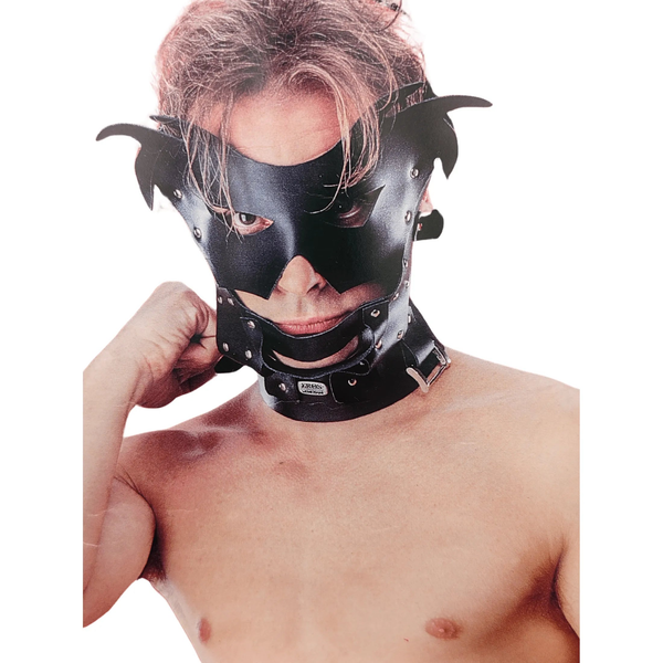 Maschera in pelle