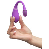 Mano tiene ovulo vibrante Esca 2 viola verticale curva verso l'alto