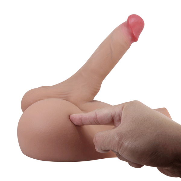 Dildo silicone mezzo busto morbido con mano che evidenzia consistenza pelle