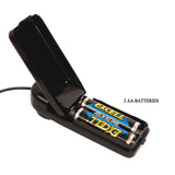 Scatola batterie nere aperta con due pile AA incluse per strapon vibrante