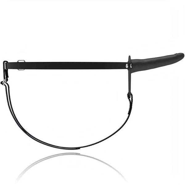 Vibrating Penetrix strap-on nero vista laterale con fibbia metallica argentata