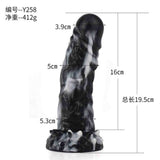 Dildo fantasy opaco nero e bianco misura 19,5 cm con base rocciosa