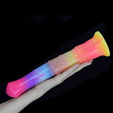 Dildo in silicone multicolore con finitura lucida e texture venata